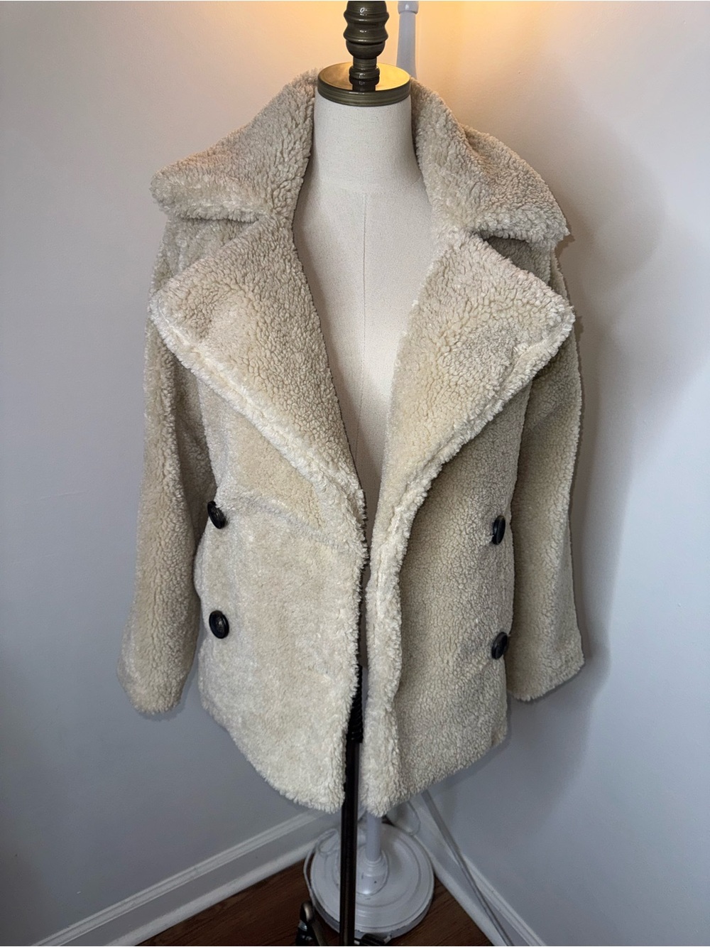 Olivaceous Women’s Small Tan Sherpa Notched Teddy Pea Coat Jacket